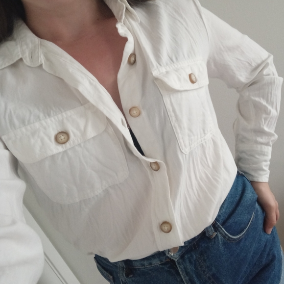 Joe Fresh relaxed white button up top - Picture 2 of 9